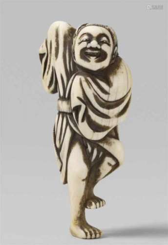 An ivory netsuke of a dancer. Early 19th centuryStanding on one foot, the arms hidden [...]