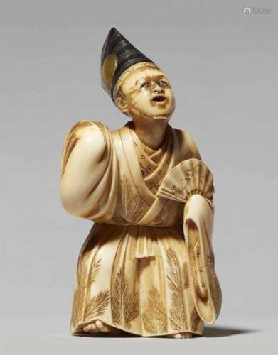 An ivory netsuke of a manzai dancer. Late 19th centuryStanding, with the right foot [...]