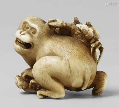 An ivory netsuke of a monkey with crabs. 19th centuryHolding a crab in front of him [...]