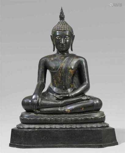 A very large Sukhothai style bronze figure of Buddha Shakyamuni. Thailand. 19th [...]