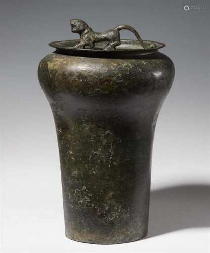 A large bronze military drum/bell. South-central/South-west China. Late Eastern [...]