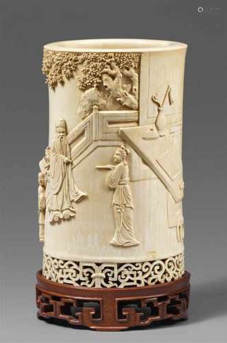 An ivory brush pot. First half 20th centuryCarved with a scholar, two servant boys [...]