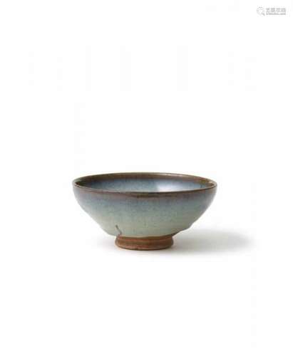 A junyao bowl. Jin/Yuan dynasty, 13th/14th centuryOf rounded conical form, covered [...]