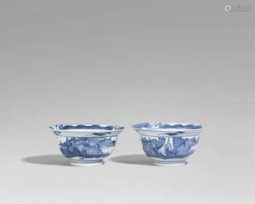 Two blue and white klapmuts bowls. 16th/17th centuryDeep bowls with an everted rim, [...]