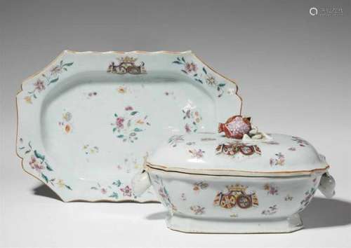 A famille rose armorial tureen, cover and stand. Qianlong period (1735-1796)Of oblong [...]