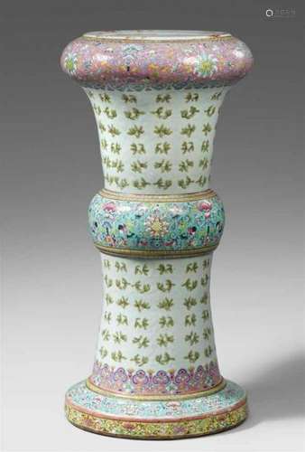 A famille rose pedestal stand for a jardiniere. Late Qing dynastyOf slender form, [...]