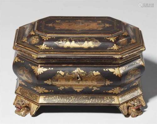 A Canton octagonal lacquer tea box. 19th centuryWith a molded body and lid, on four [...]