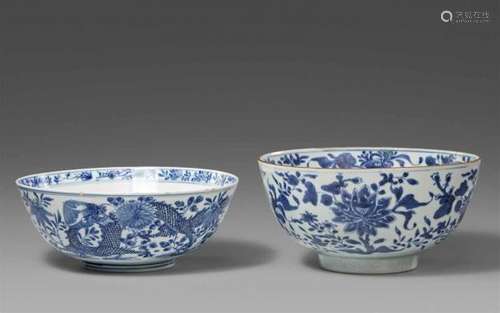 Two blue and white bowl. Kangxi period (1662-1722)Decorated in underglaze-blue with [...]