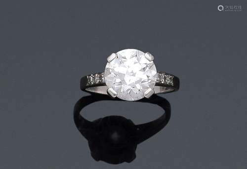 Bague solitaire en platine (950°/00) sertie d'un d…