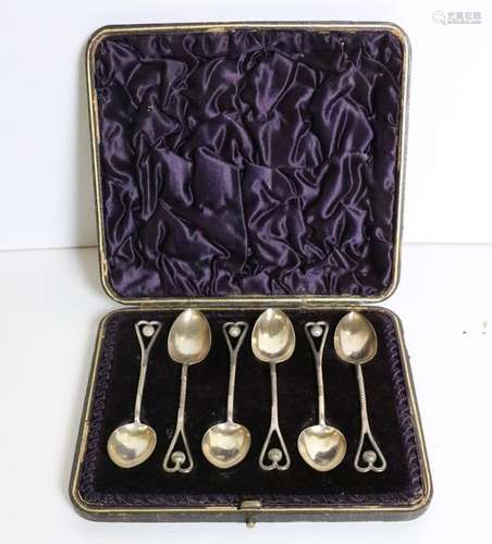 A set of 6 cased Art Deco silver Teaspoons, hall m…