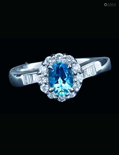 18K圣玛利亚色海蓝宝钻石戒指