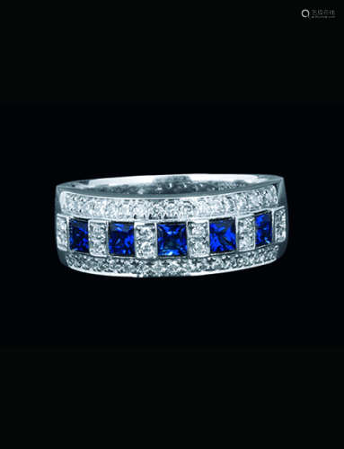 18K蓝宝石花式钻石戒指