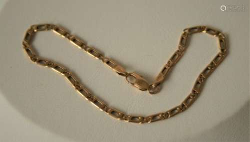 Bracelet en or jaune 18 ct - Longueur : 20 cm, Poids : 4,10 g - 18 ct yellow gold [...]