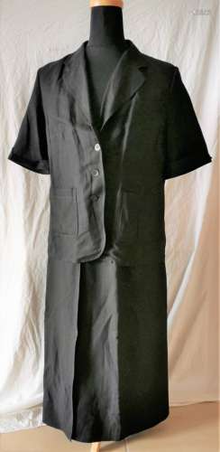 Ensemble noir, jupe portefeuille et veste (taille 46), Selection de GIVENCHY, viscose [...]