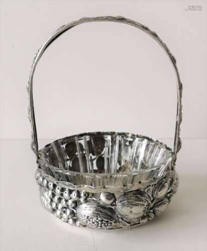 Petit panier en argent et coupelle en cristal, Poinçon de titre 800, orfèvre [...]