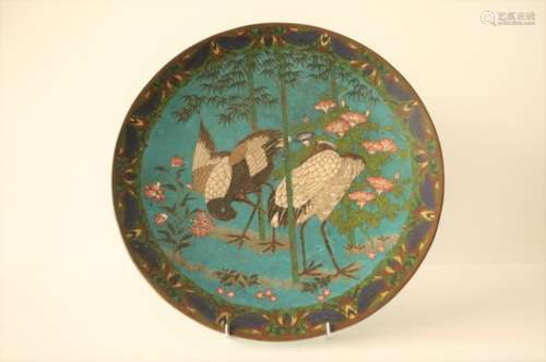 Plat en cuivre et émaux cloisonnés, Japon, fin du XIXe, début du XXe, Circulaire, [...]