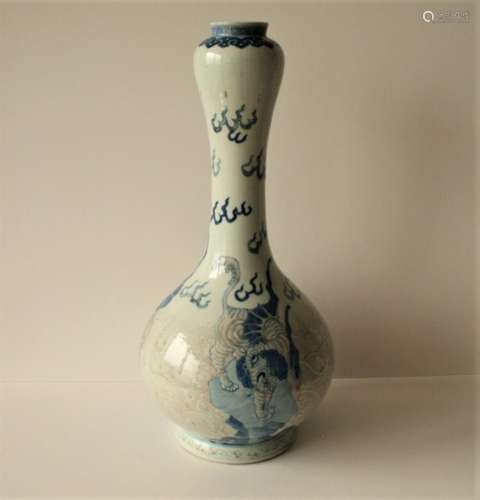 Vase en porcelaine bleu blanc et rouge de cuivre, Chine, XXe - La panse bombée, à [...]