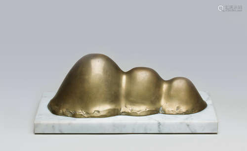 Nobuo Sekine(Japanese, born 1942)關根伸夫 Three Mountains