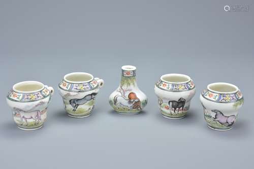 Set of five Late 19th / Early 20th century Chinese Famille Rose Porcelain Bird Feeders each painted