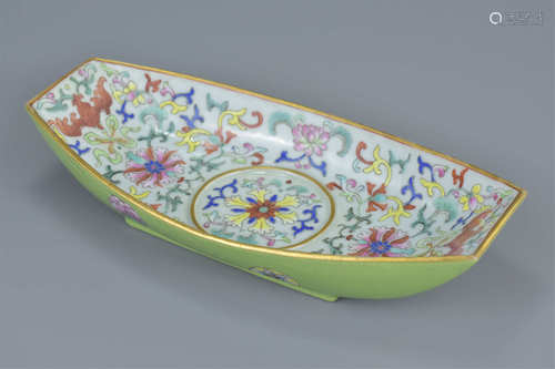 Chinese Porcelain Famille Rose Saucer in the shape of a Chinese Boat bearing six character mark of J