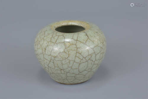 Chinese Celadon Crackle Glazed porcelain Water Pot, 5cms high