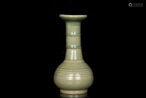 LONGQUAN WARE CELADON GLAZED VASE