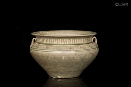 YUE WARE INCISED 'LOTUS FLOWERS' JAR