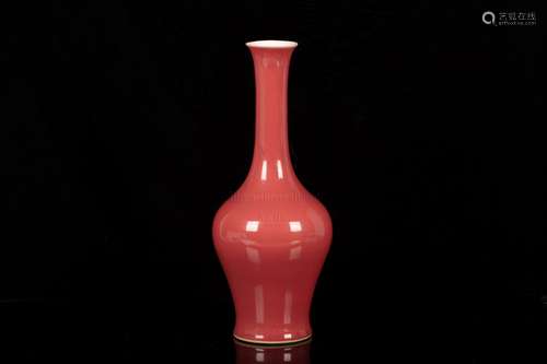 MONOCHROME RED GLAZED VASE