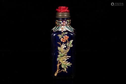 PAINTED GLASS SNUFF BOTTLE