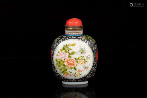 PAINTED GLASS SNUFF BOTTLE