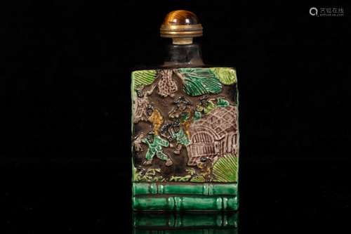 GREEN GLAZED RECTANGULAR 'PEOPLE' SNUFF BOTTLE