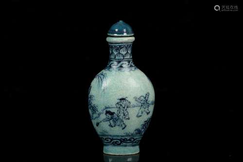 BLUE AND WHITE 'CHILDREN' SNUFF BOTTLE