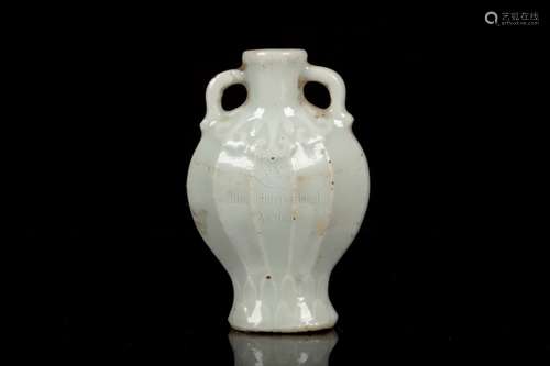 CELADON GLAZED SNUFF BOTTLE