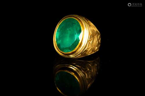 16 CT EMERALD RING WITH 18K YELLOW GOLD BAND