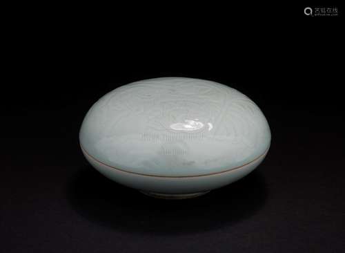 CELADON GLAZED 'QILIN' BOX WITH COVER