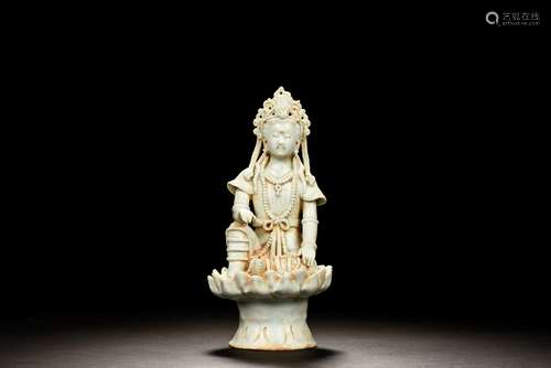 CELADON GLAZED GUANYIN FIGURE