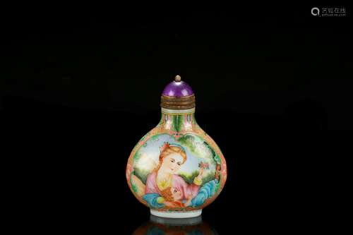 FAMILLE ROSE GLASS 'WESTERNERS' SNUFF BOTTLE