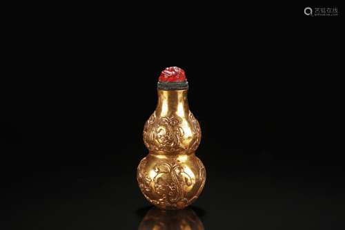 GOLD COLORED 'DRAGONS' SNUFF BOTTLE