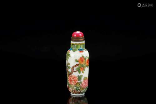 FAMILLE ROSE GLASS 'FLOWERS AND BIRDS' SNUFF BOTTLE