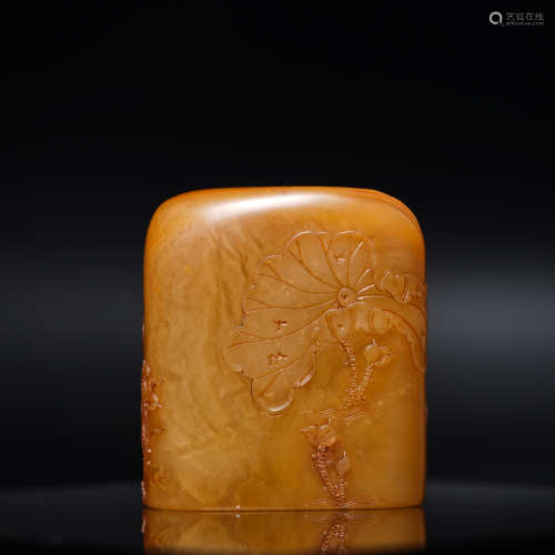 A Chinese Carved Tianhuang Seal