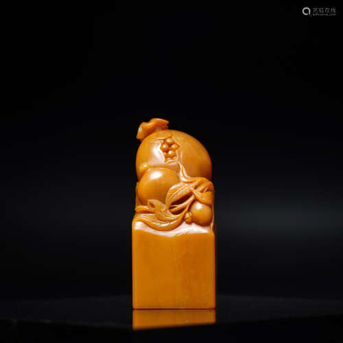 A Chinese Carved Tianhuang Seal