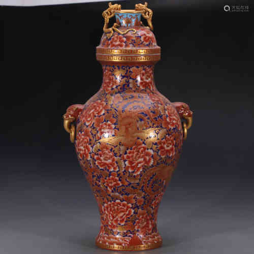 A Chinese Enamel Glazed Porcelain Jar with Cover