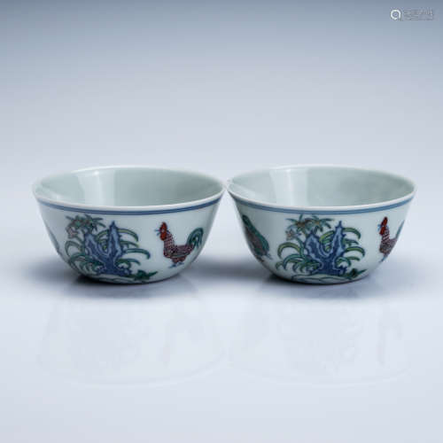 A Pair of Chinese Dou-Cai Glazed Porcelain Cups