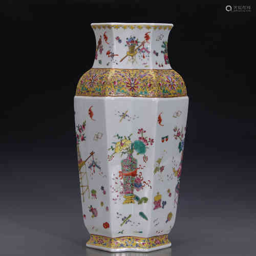 A Chinese Famille-Rose Porcelain Vase