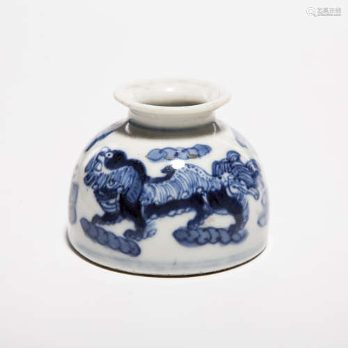 A Chinese Blue and White Porcelain Water Pot