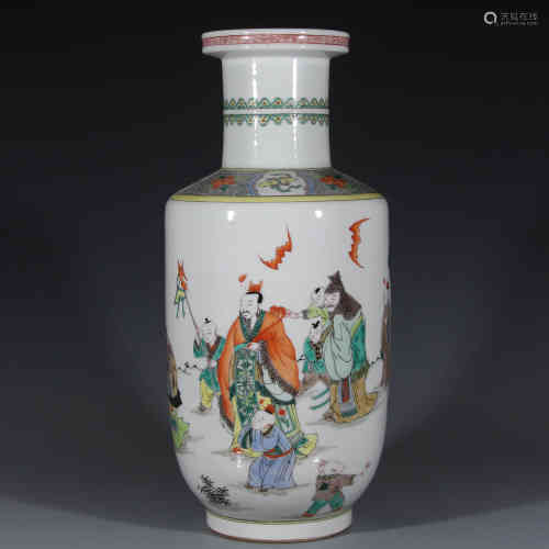 A Chinese Wu-Cai Glazed Porcelain Vase