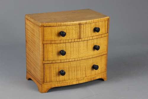 Apprentice Piece, the bow-front drawers having two short and two long drawers, approx 17