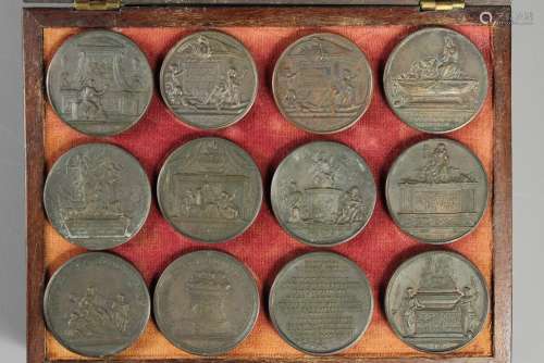 Jean Dassier Complete Set of Commemorative Medals, in copper, from William the Conqueror to the last medal Queen Caroline, also present is Oliver Cromwell in reduced size, contained in the original velvet-lined box