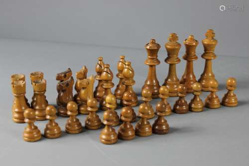 Fruitwood Chess Pieces, approx 42 pcs