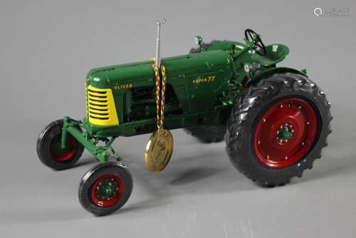 A Precision Series Die-Cast Oliver Super 77 Green Model Tractor, nr 0918GA, with the original box